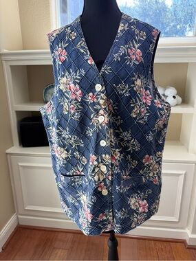 Linen Country Vintage LG Cottagecore Linen Cotton Blue Floral Quilted Vest